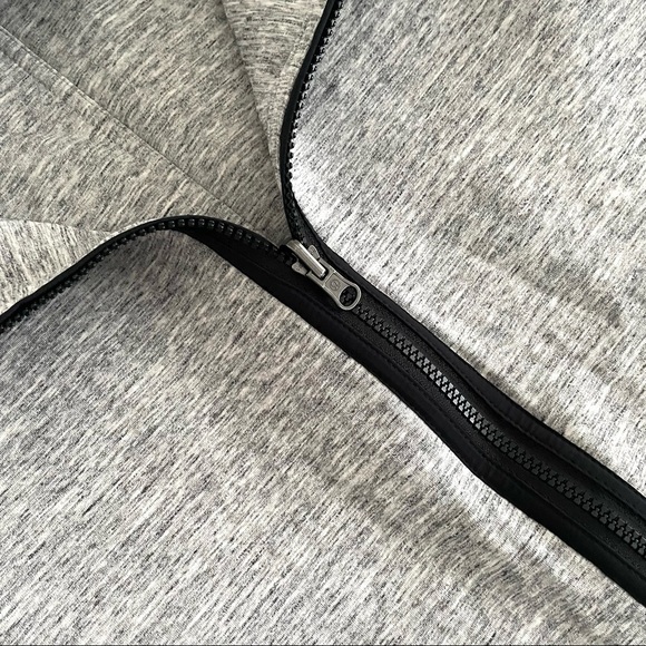 Lululemon Insculpt Reversible Vest With Hood - Picture 7 of 13